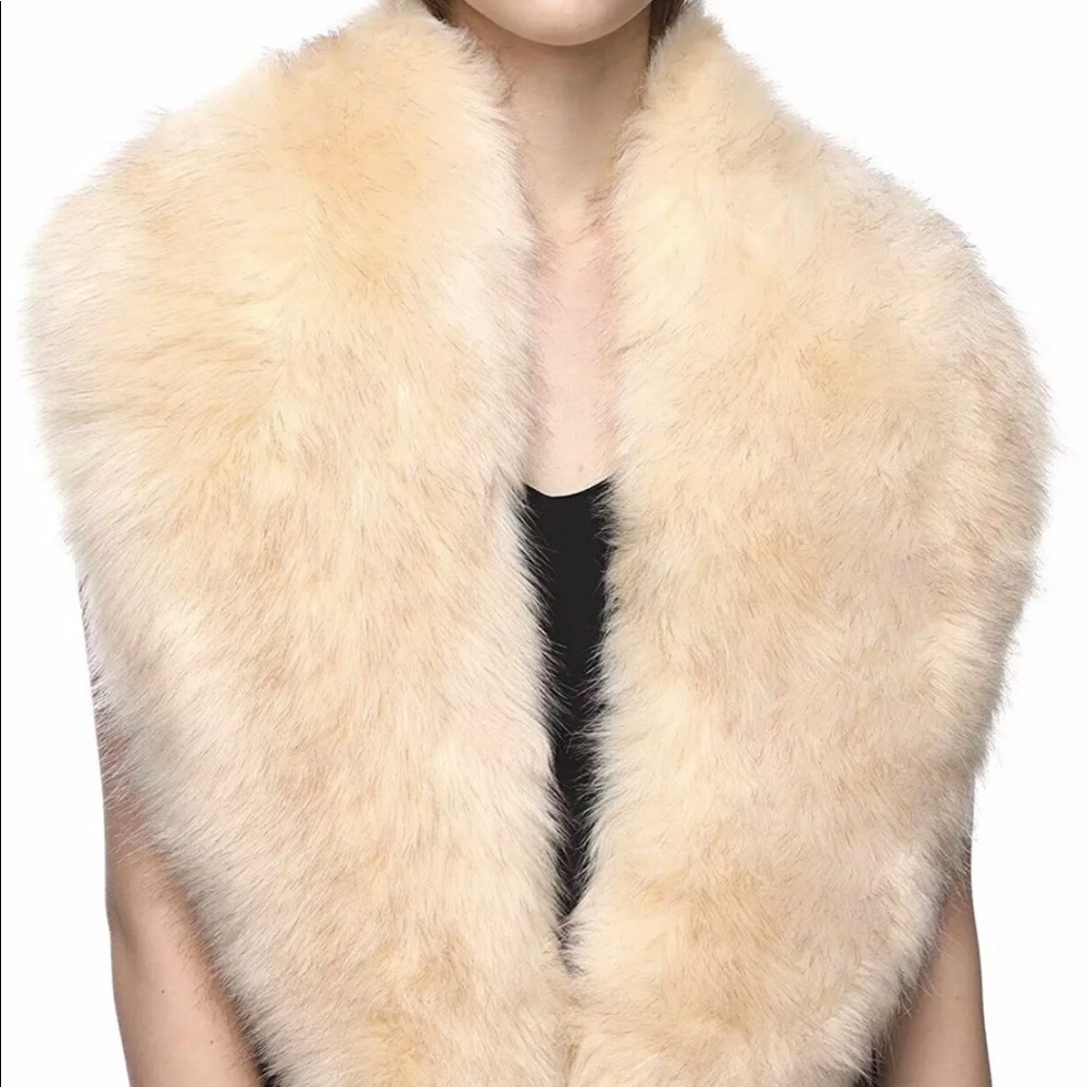 Dikoaina Extra Large Women's Faux Fur Collar